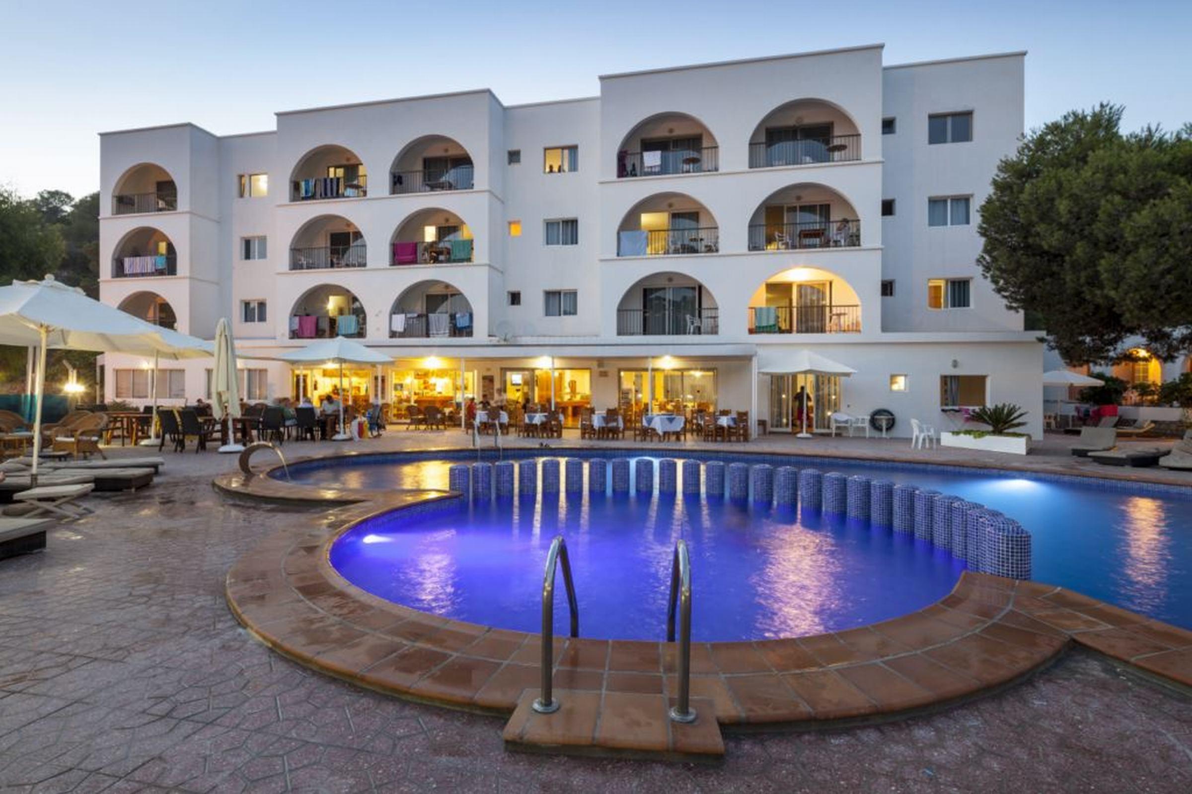 Aparthotel Puerto Cala Vadella Cala Vadella  Exterior foto