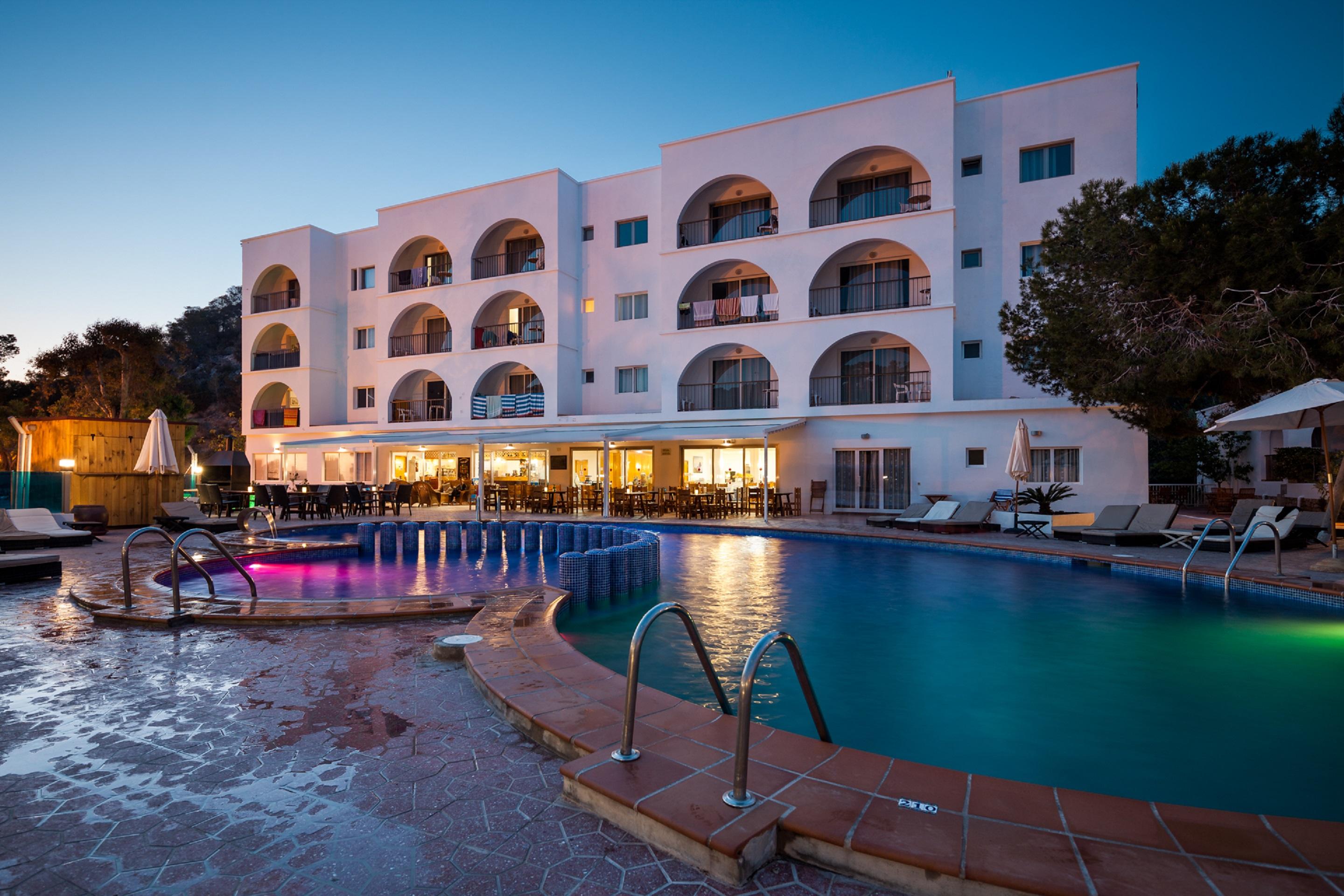 Aparthotel Puerto Cala Vadella Cala Vadella  Exterior foto