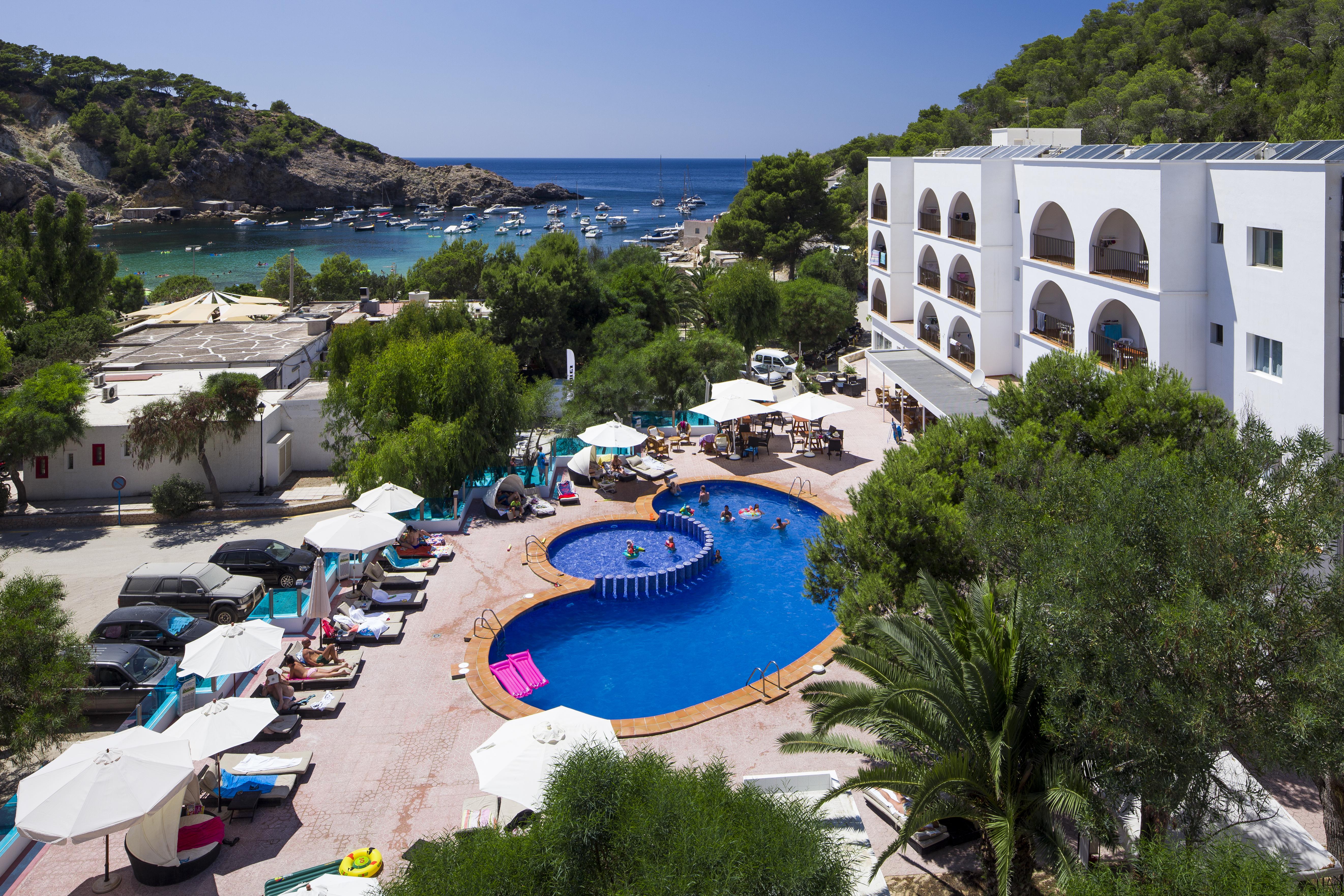 Aparthotel Puerto Cala Vadella Cala Vadella  Exterior foto