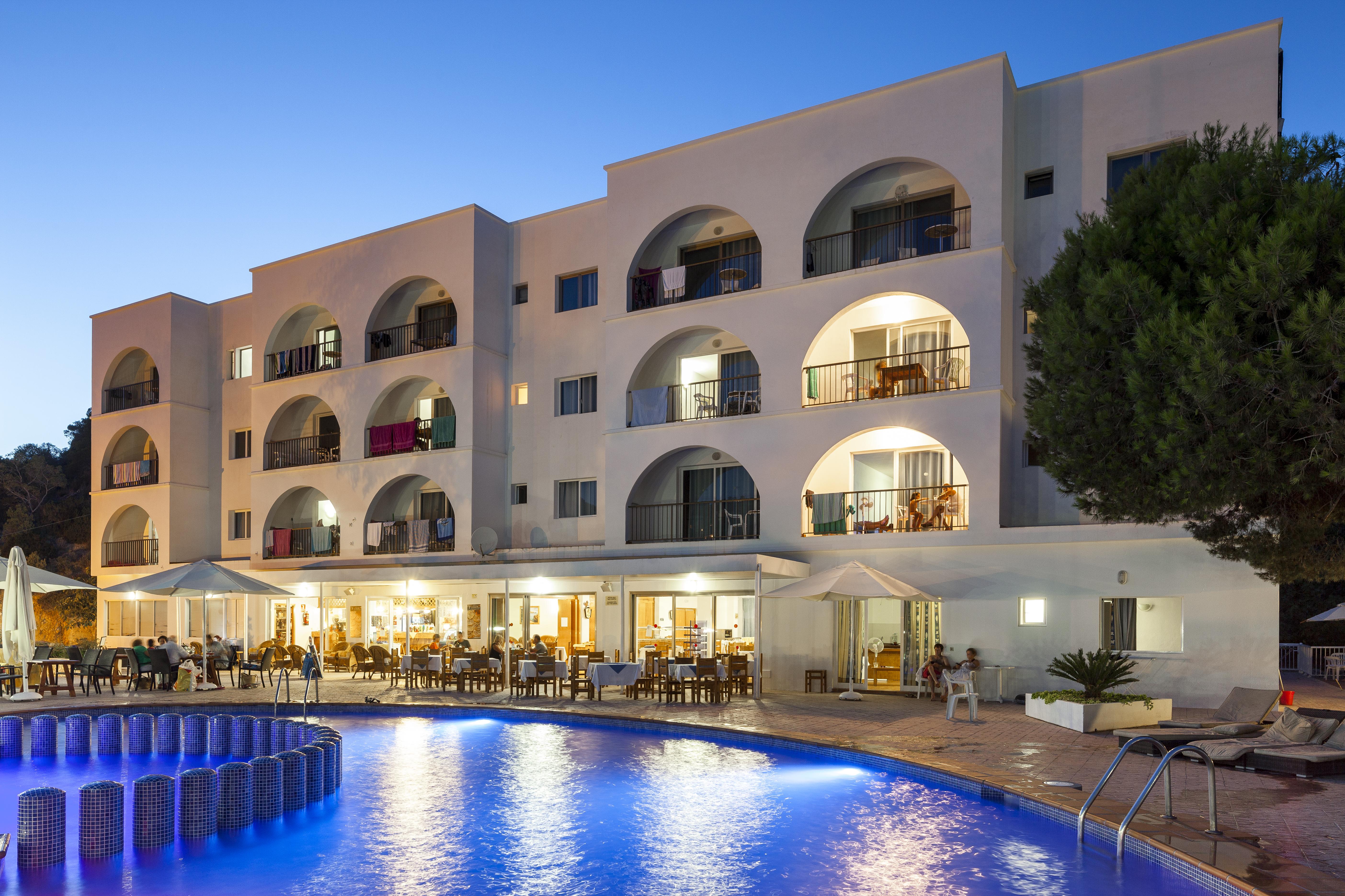 Aparthotel Puerto Cala Vadella Cala Vadella  Exterior foto